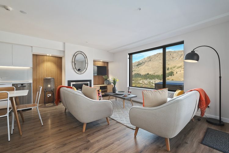 Apt 10 – 2BR Alpine Nook with River Views