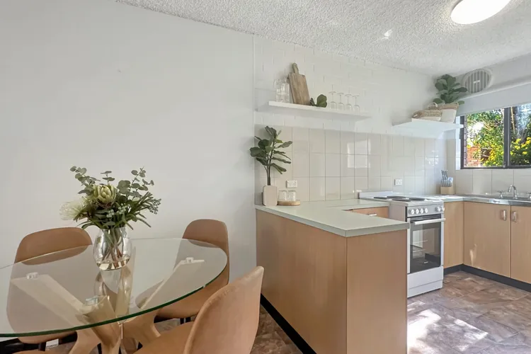 The Essentials Unit 2 – 1 Marine Parade