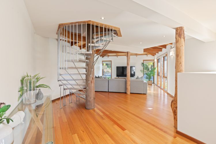 Tura Tree House