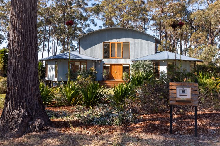 Tura Tree House