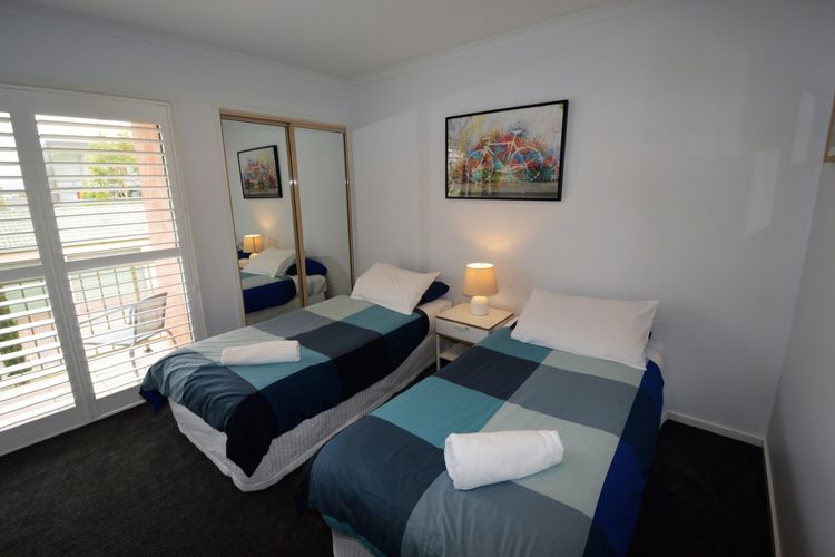 Tuscany Apartments 10