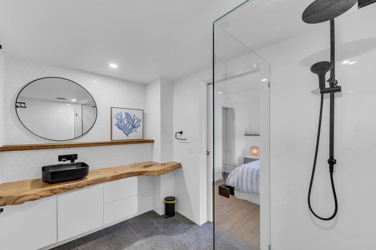 Bellvilla – Bluebonnet Suite