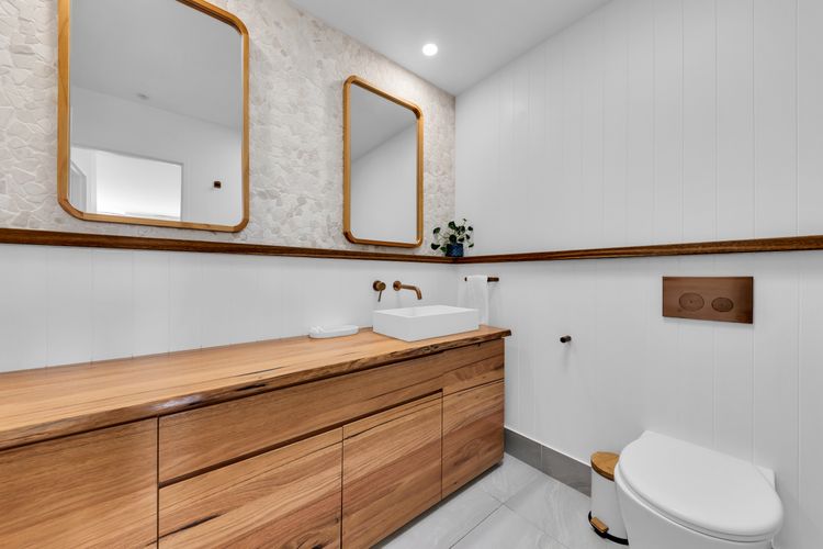 Bellvilla – Kingfisher 5 Bd Suite