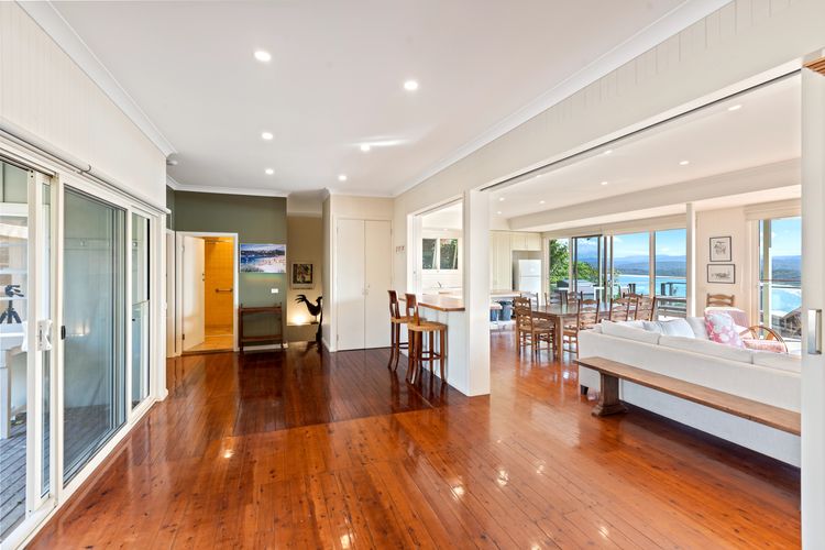Stonier Beach House