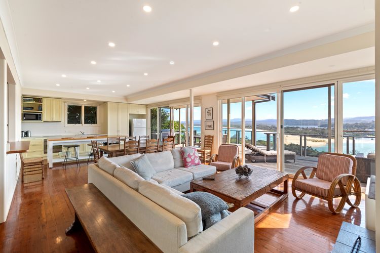 Stonier Beach House