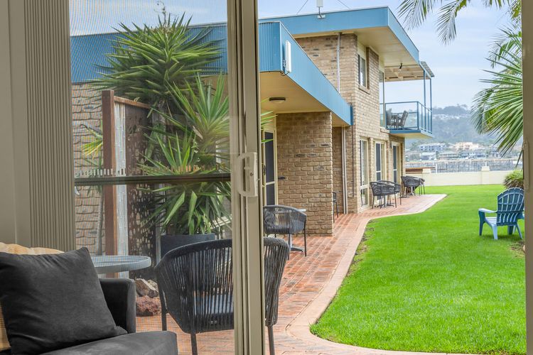 Lakeside Apartments 5