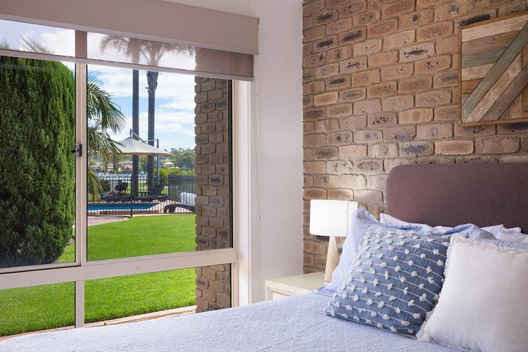 Lakeside Apartments 6