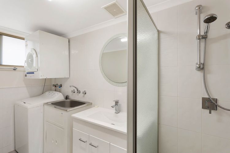 Lakeside Apartments 6