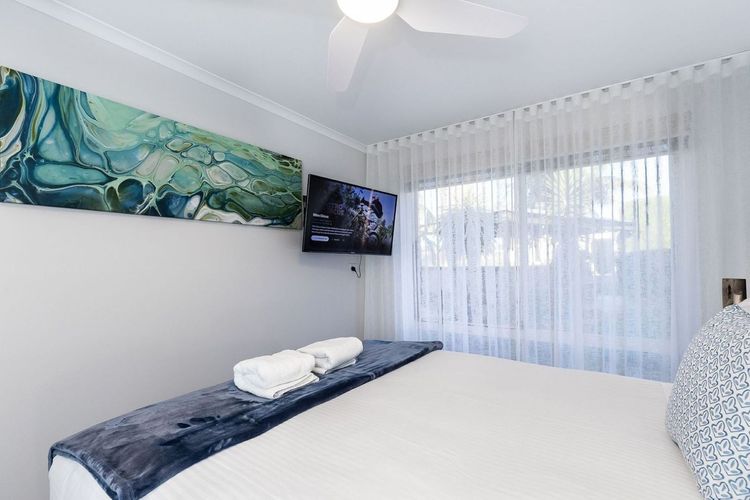 Lakeside Apartments 4