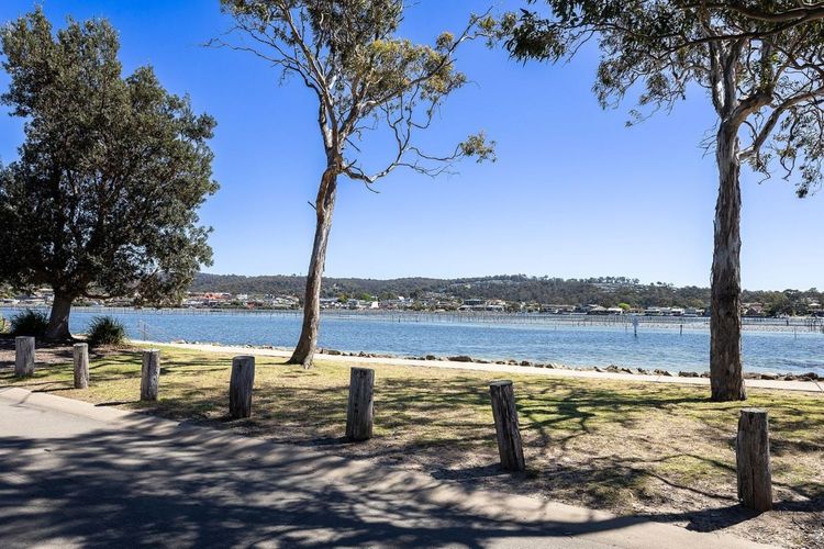 Lakeside Apartments 4