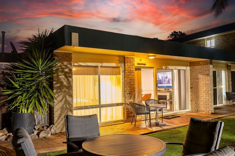 Lakeside Apartments 4