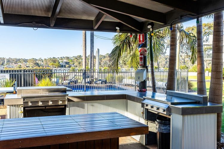 Lakeside Apartments 4