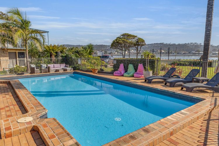 Lakeside Apartments 9