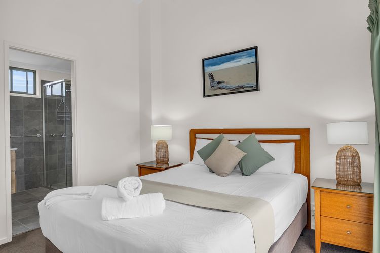 Tuscany Apartments 17