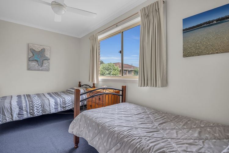 Lakeside Apartments 8