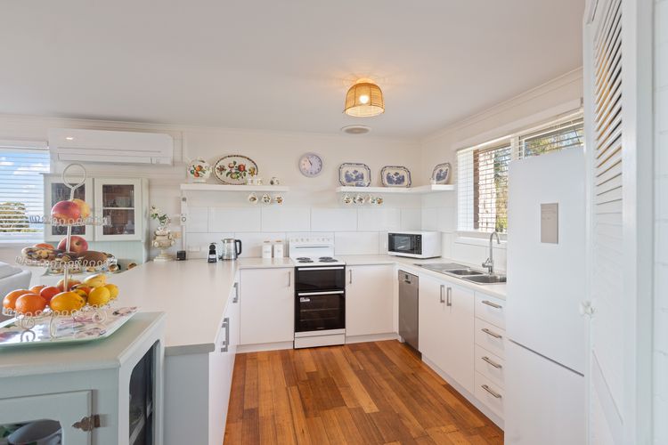 1/10 Melaleuca Court