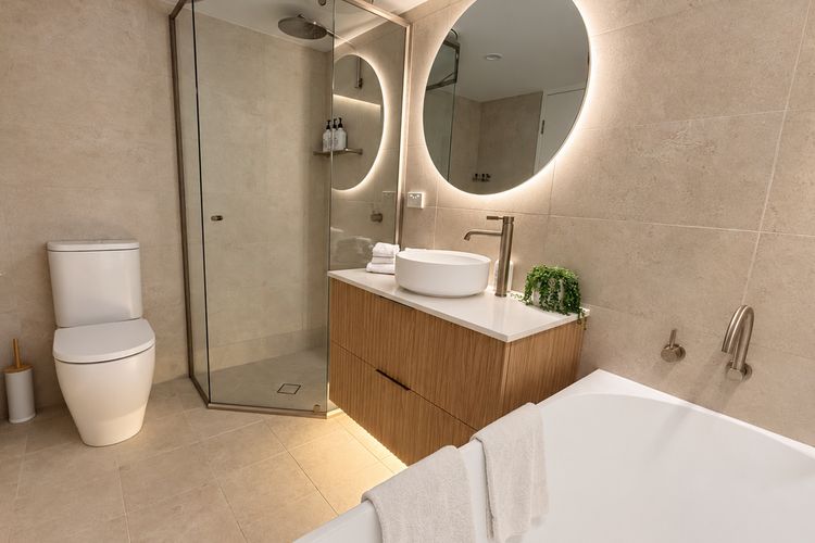 Luxury On The Bay – Karinya At Surfside