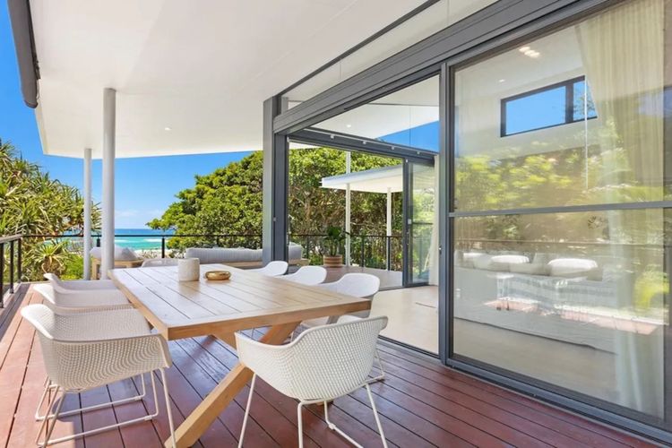 Luxury On The Bay – Wanda