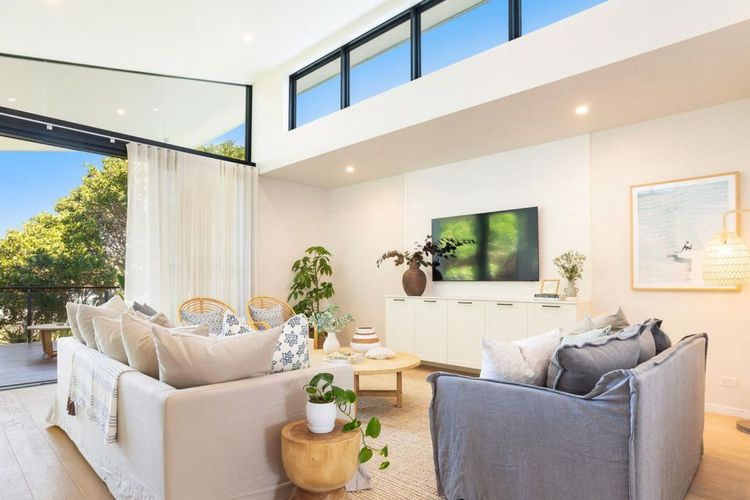 Luxury On The Bay – Wanda