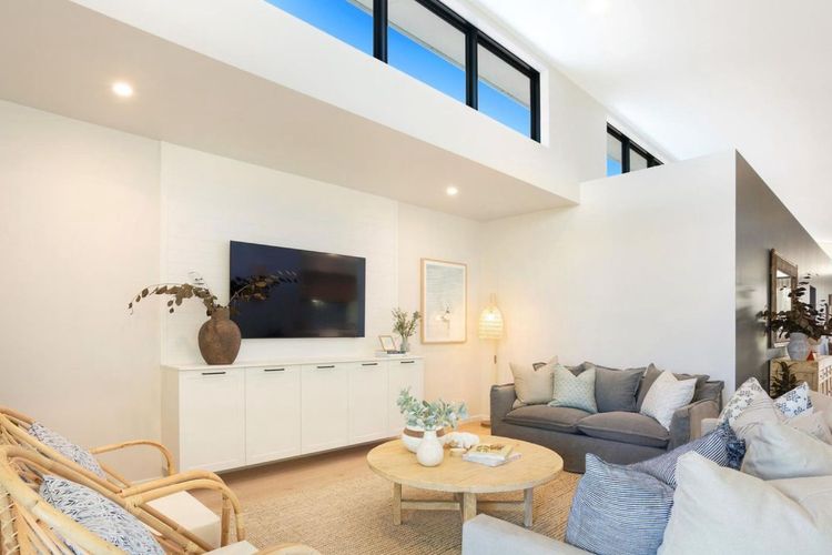 Luxury On The Bay – Wanda