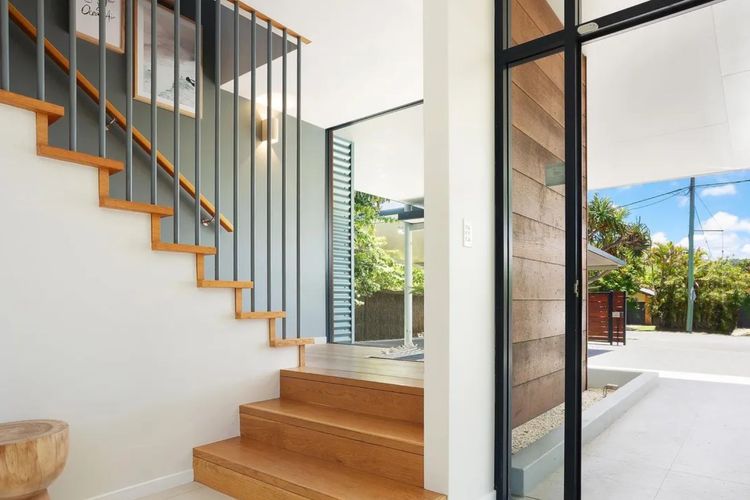 Luxury On The Bay – Wanda