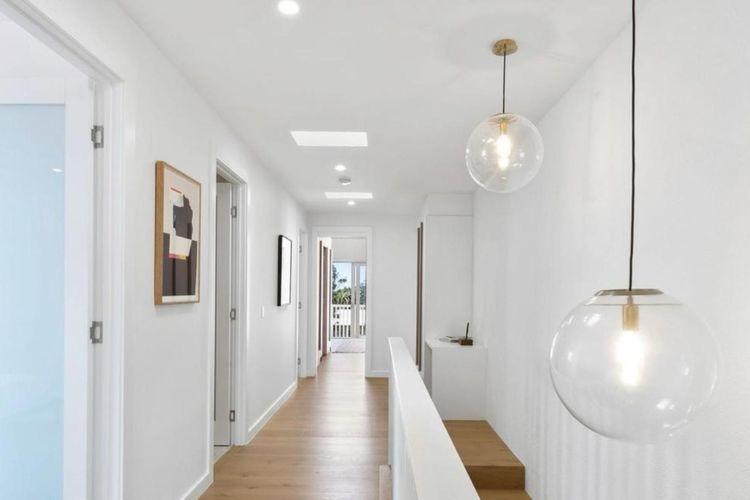 Luxury On The Bay – Cedrics 1