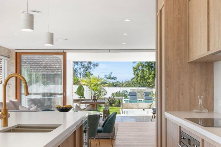 Luxury On The Bay – Cedrics 1