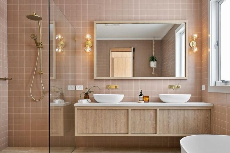 Luxury On The Bay – Cedrics 1