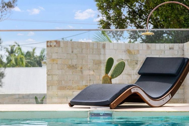 Luxury On The Bay – Cedrics 1