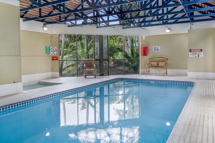 Tropical Bure 19