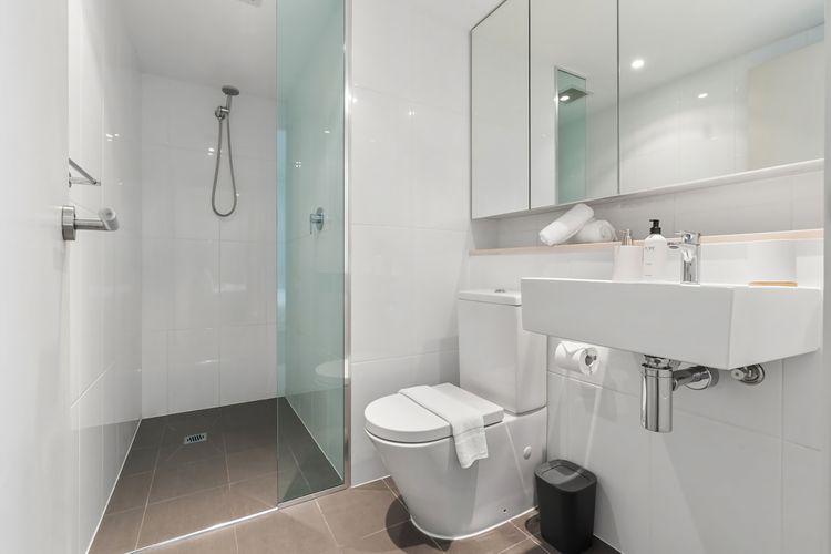 Ensuite Bathroom on Bedroom 1