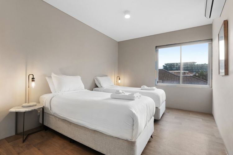 Warm Bondi Loft Stay Steps to Beach & Cafés