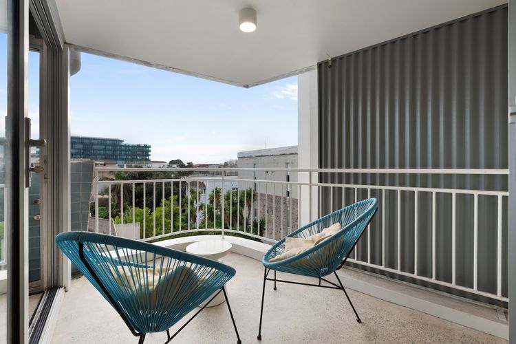 Warm Bondi Loft Stay Steps to Beach & Cafés