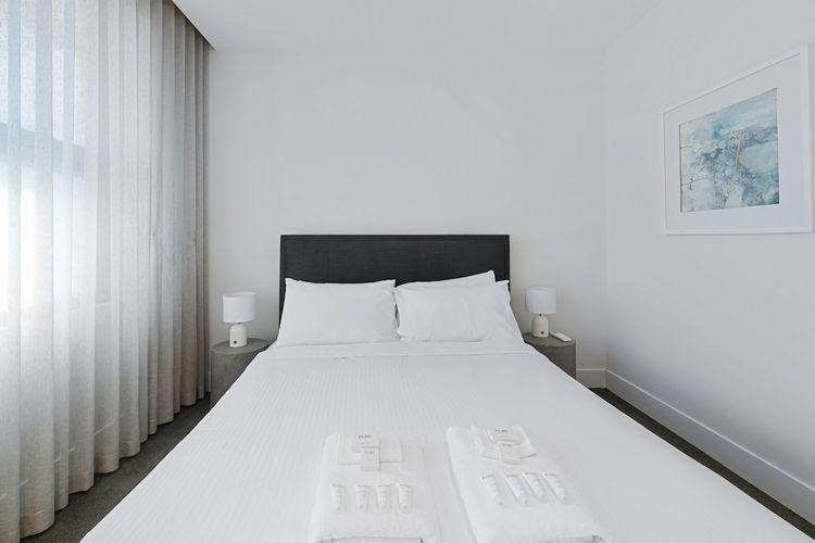 Sleek 1BR Apartment w Skylight near Coogee Beach