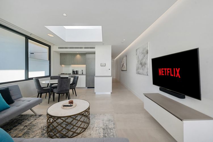 Sleek 1BR Apartment w Skylight near Coogee Beach