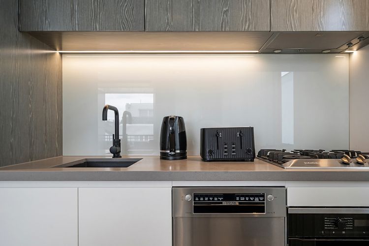 Inviting 2BR Unit w Parking near Coogee Beach