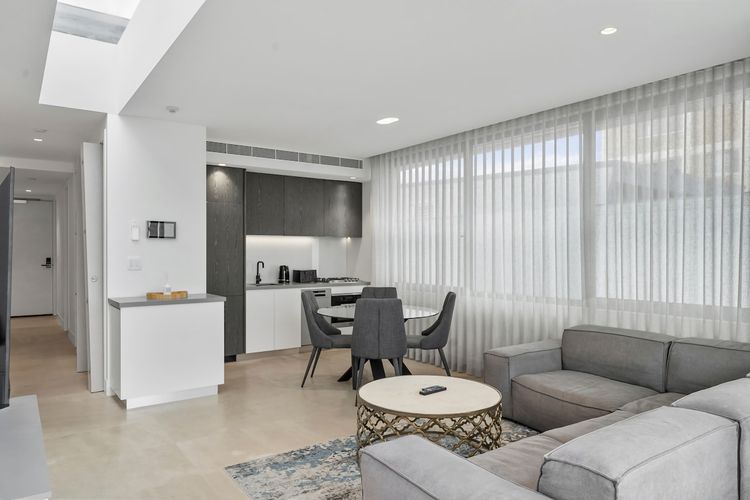 Inviting 2BR Unit w Parking near Coogee Beach