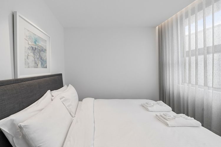 Inviting 2BR Unit w Parking near Coogee Beach
