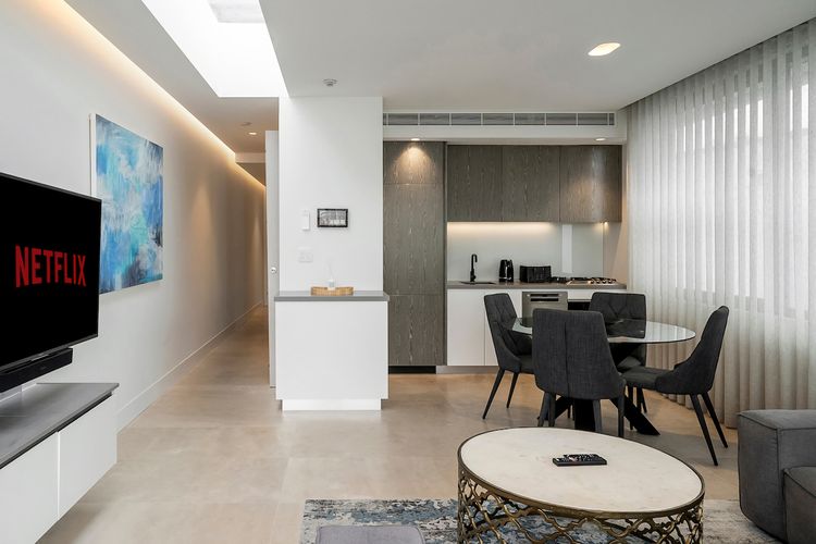 Inviting 2BR Unit w Parking near Coogee Beach