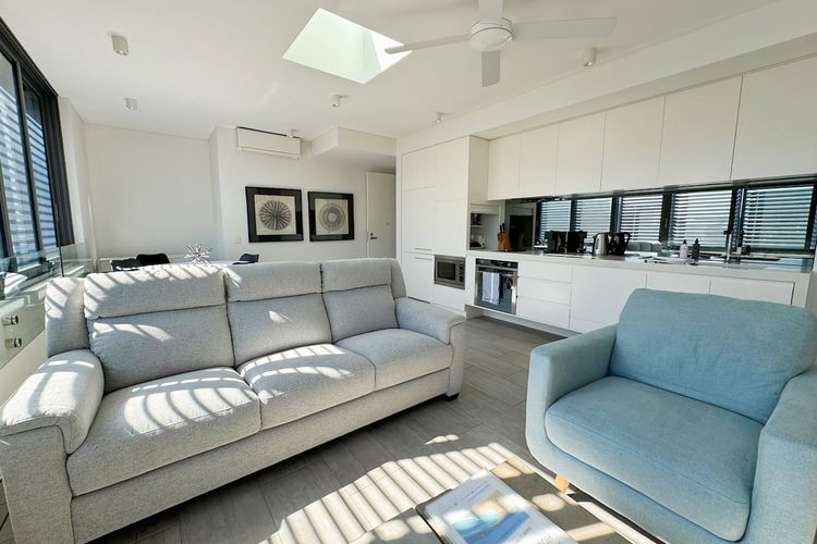 Living room image 1