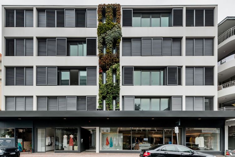 Stylish 1BR Apartment w Skylight near Bondi Beach