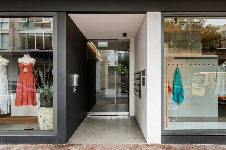 Stylish 1BR Apartment w Skylight near Bondi Beach