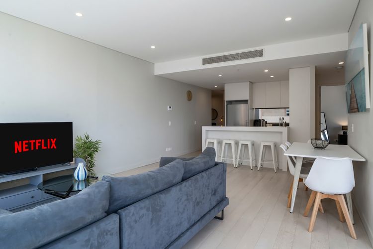 Premium Bondi Junction Living w/Lift & Parking
