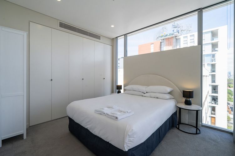 Premium Bondi Junction Living w/Lift & Parking