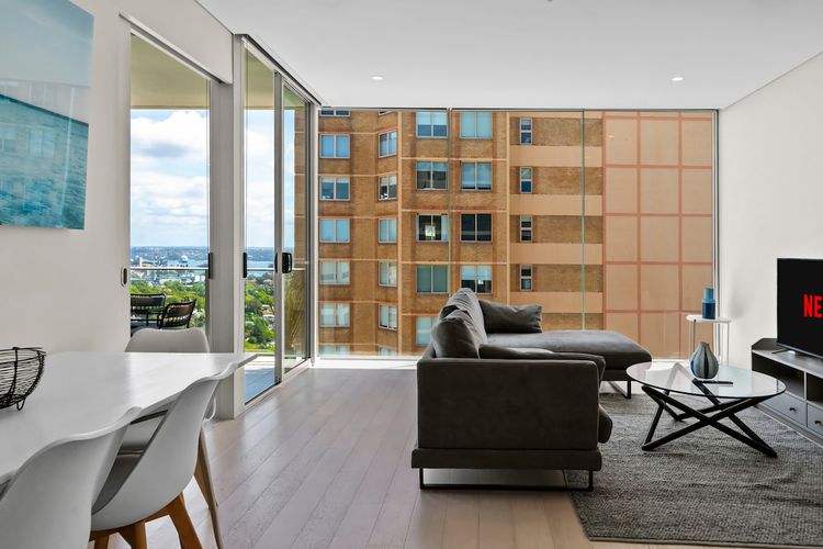 Premium Bondi Junction Living w/Lift & Parking