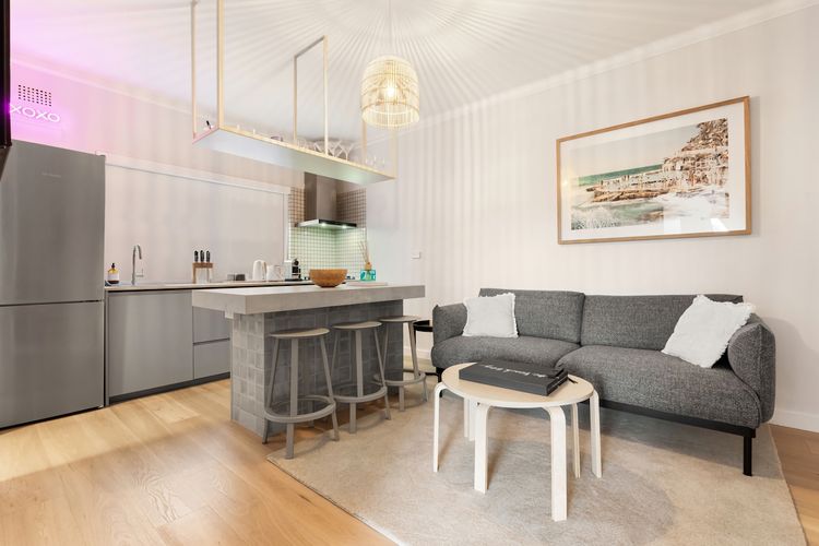 Luxe 2BR w Smart TV Steps from Bondi Beach