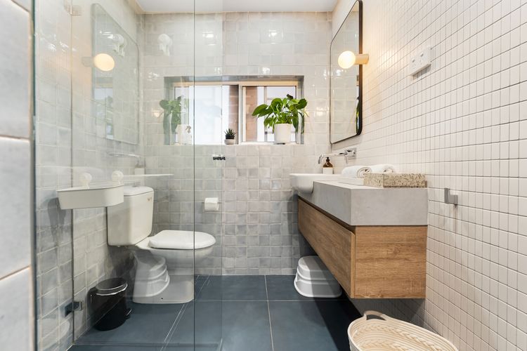 Luxe 2BR w Smart TV Steps from Bondi Beach