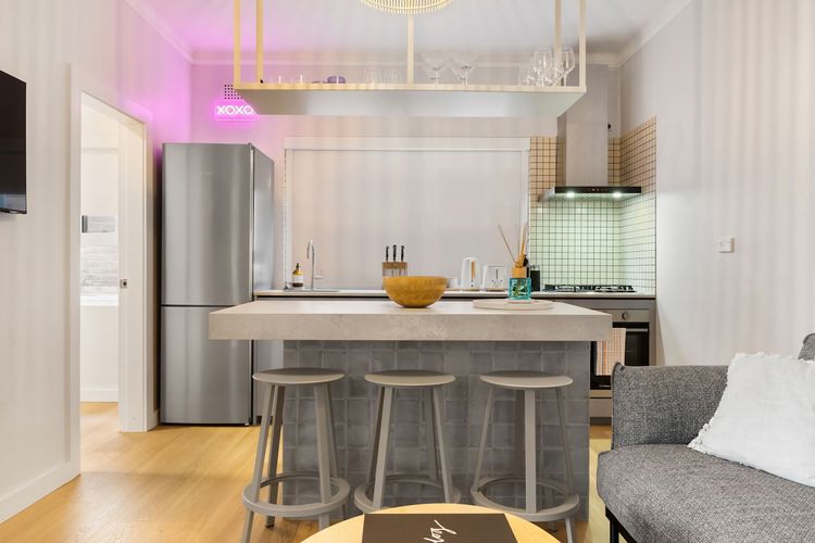 Luxe 2BR w Smart TV Steps from Bondi Beach