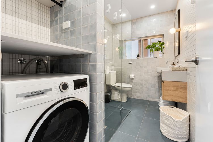 Luxe 2BR w Smart TV Steps from Bondi Beach