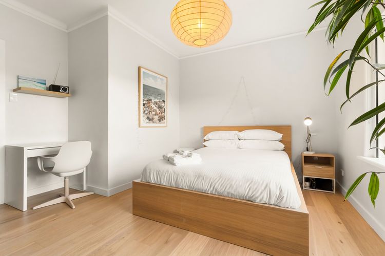 Luxe 2BR w Smart TV Steps from Bondi Beach